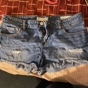 Cutoff shorts